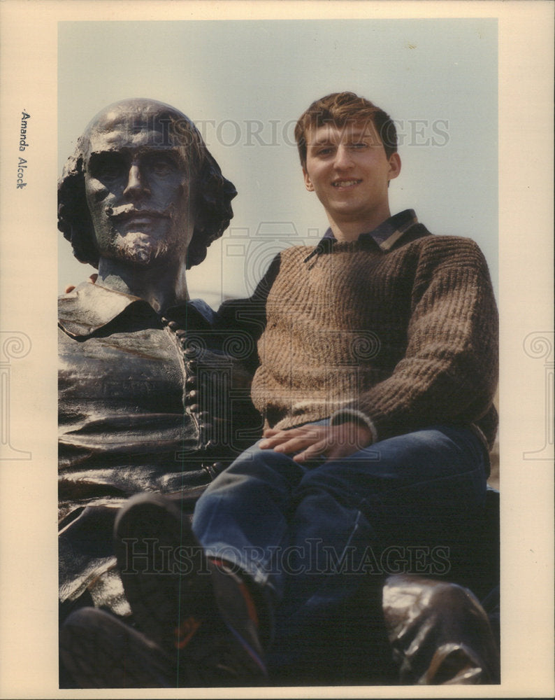 1990 Press Photo William Shakespeare London Globe Theater Lincoln Stan Chicago - Historic Images