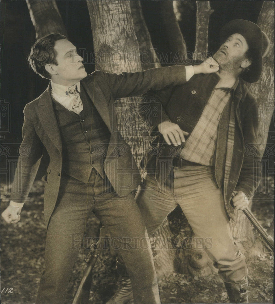 1927 Jason Broccardo & Zine Sontschan Movie Fight Scene - Historic Images