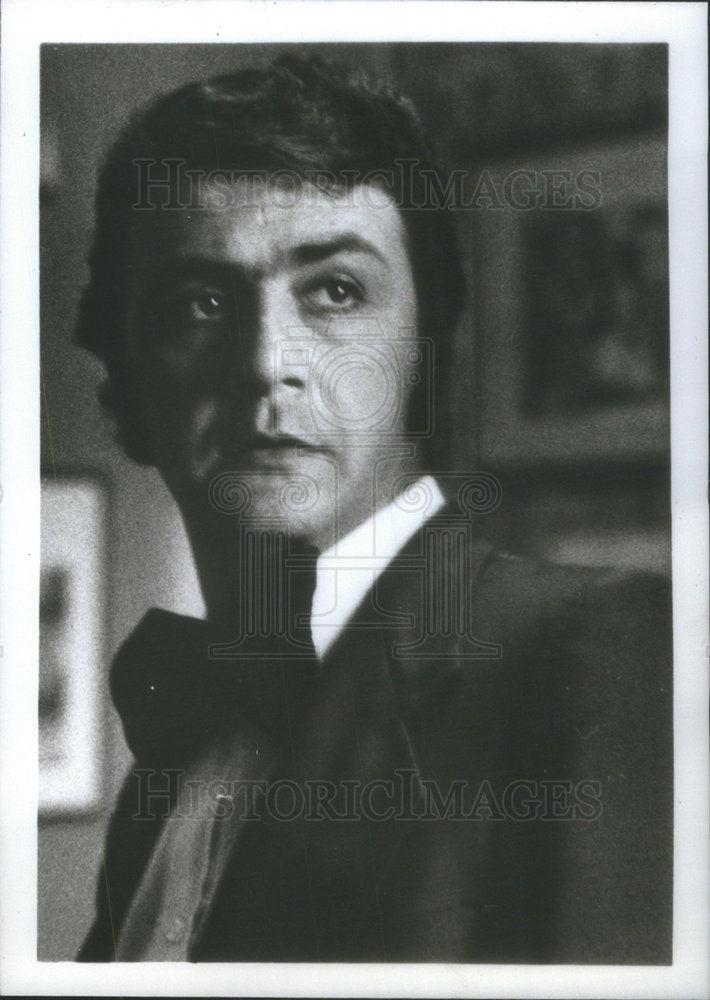 1977 Press Photo Angelo Romero Belcore Lyric Opera Singer Chicago L'Elisir - Historic Images
