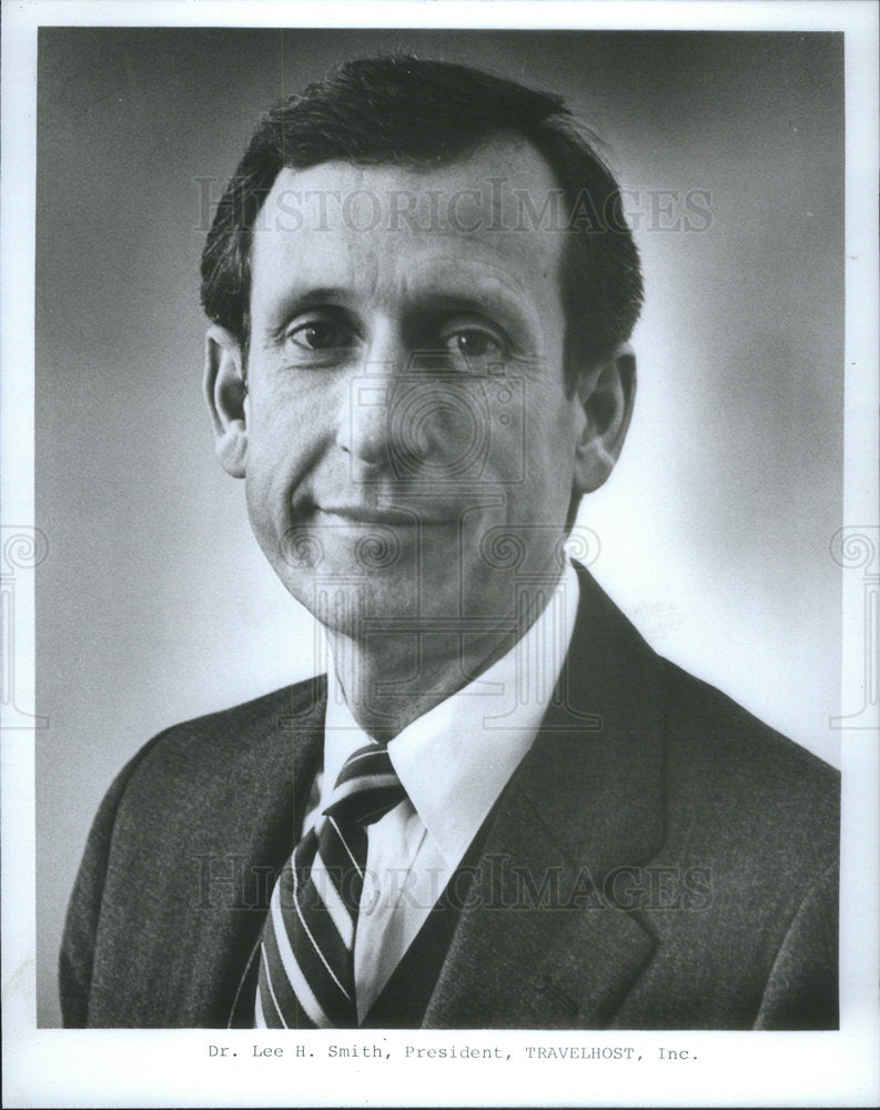 Press Photo Dr. Lee H. Smith/President/Travelhost Inc. - Historic Images