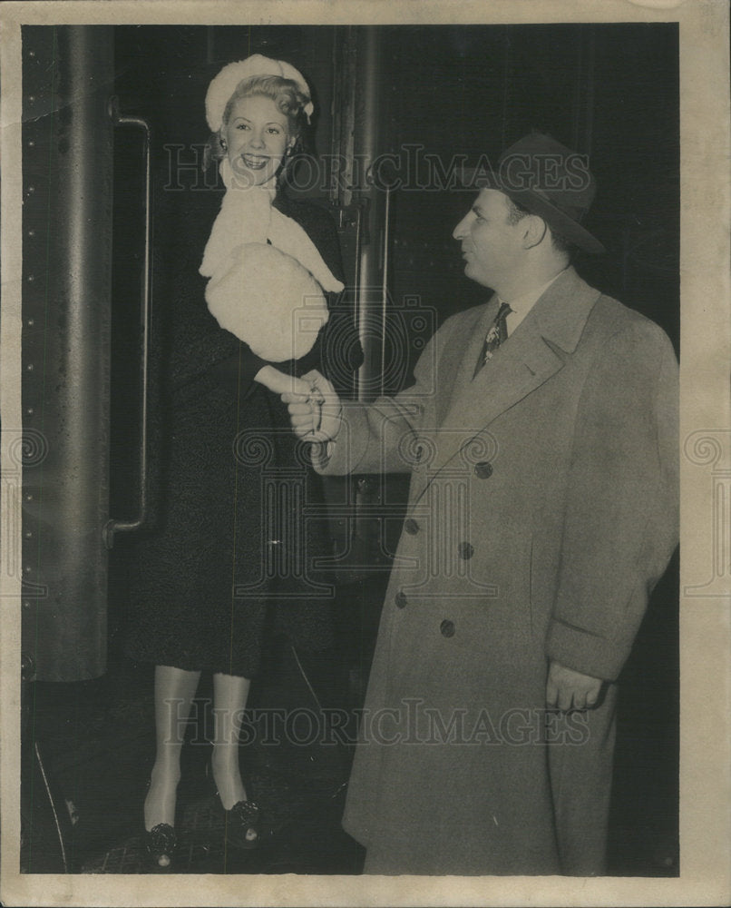 1945 Marie McDonald Singer Actress Reporter Times Irving Kup - Historic Images