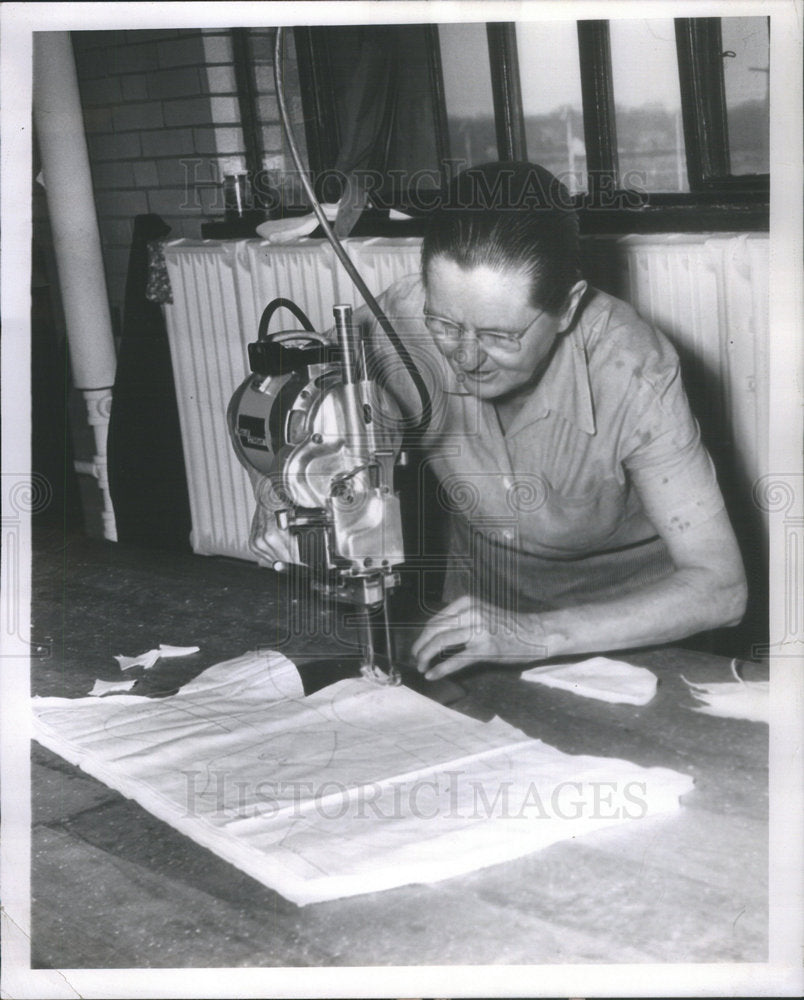 1961 Mrs. Smith/Mrs. Dunkel/Prison/Sewing/Illinois - Historic Images