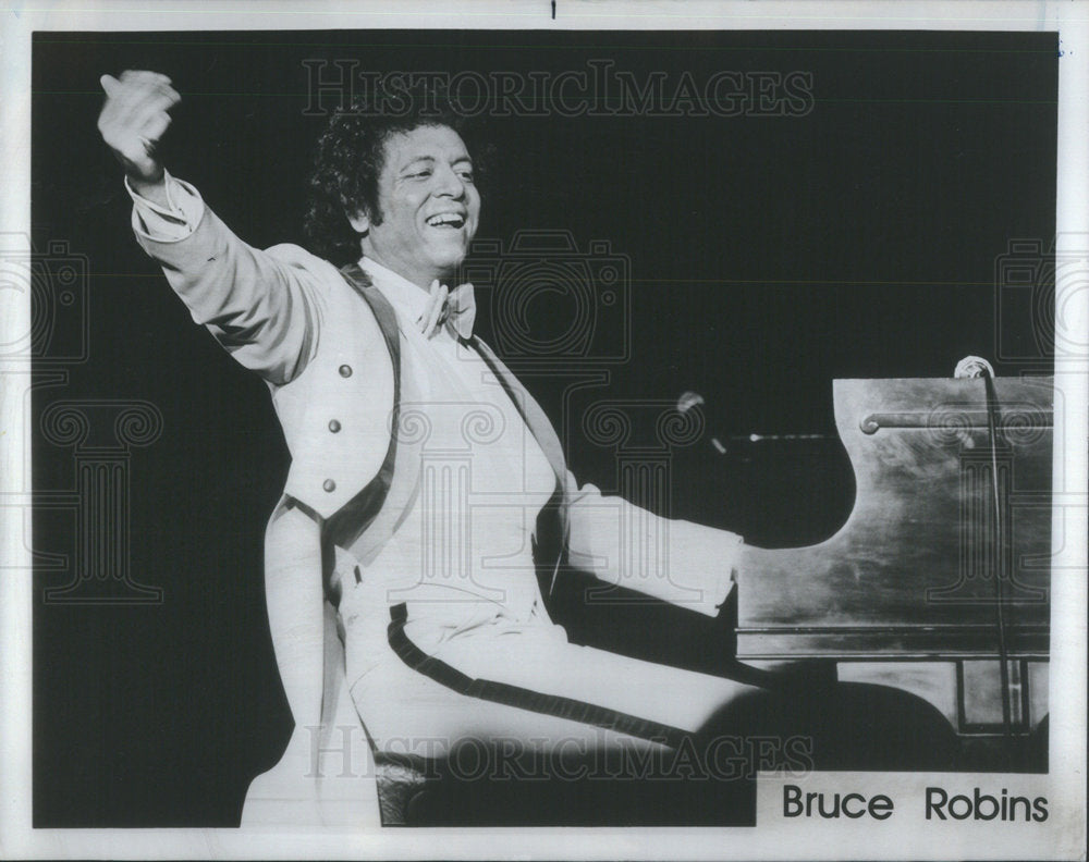 1987 Press Photo Bruce Robins America Exciting Pianist perform Solo Concert - Historic Images