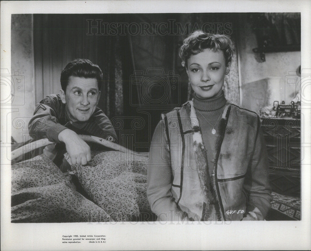 1954 Kirk Douglas and Dany Robin "Act of Love" - Historic Images