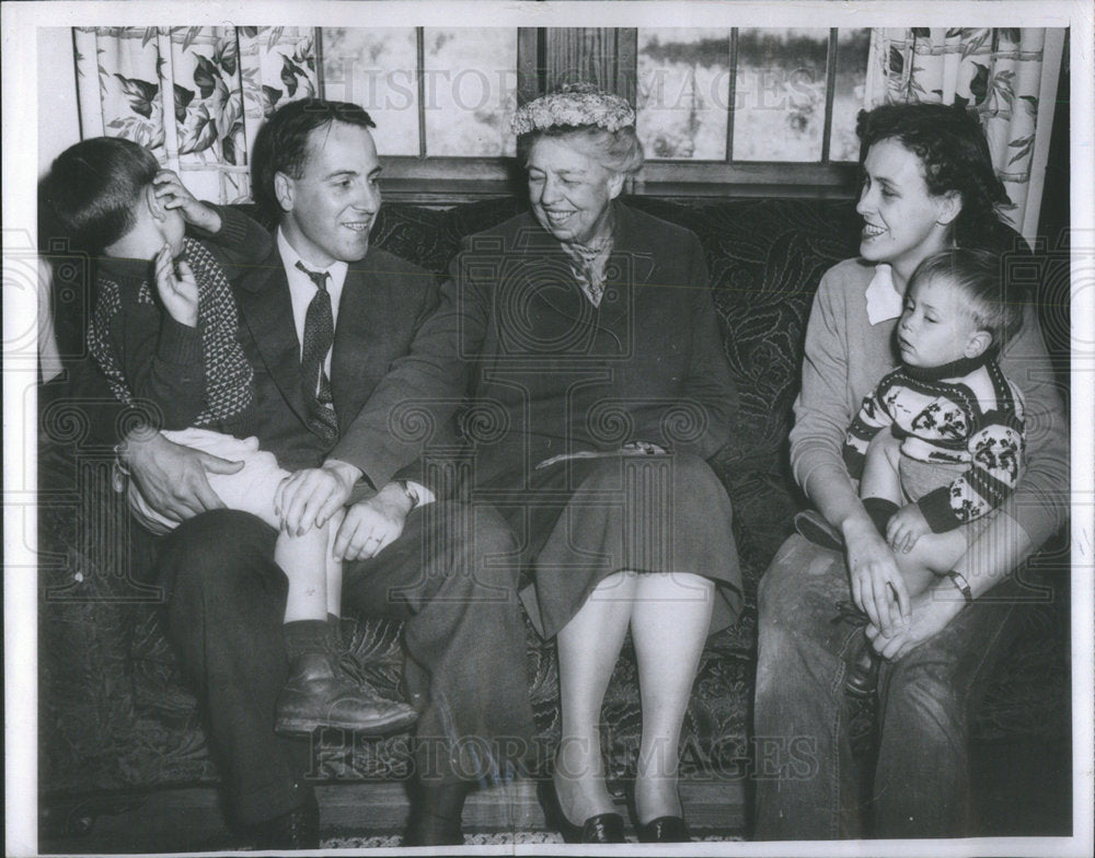 1954 Mrs Eleanor Roosevelt Smiles At Grandson Nicholas At Home - Historic Images