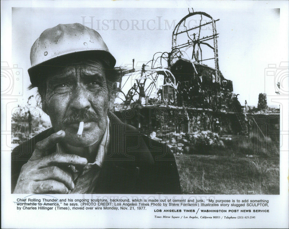 1977 Press Photo Chief Rolling Thunder sculpture cement Junk - Historic Images