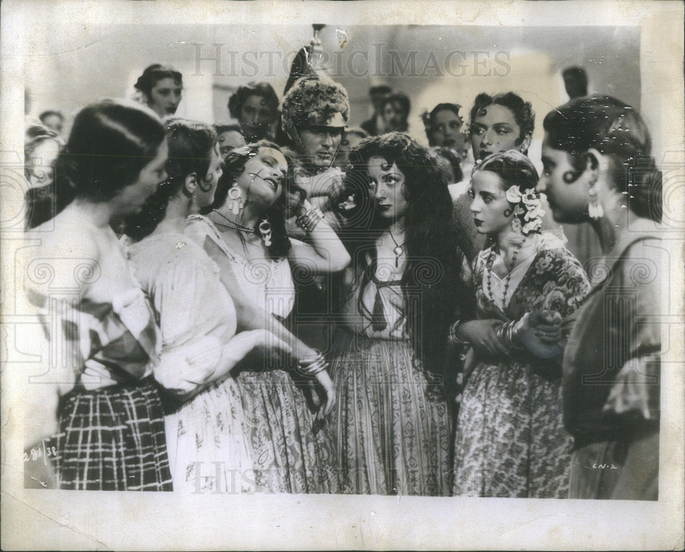 1947 Press Photo Viviane Romance French Movie Actress Carmen - Historic Images