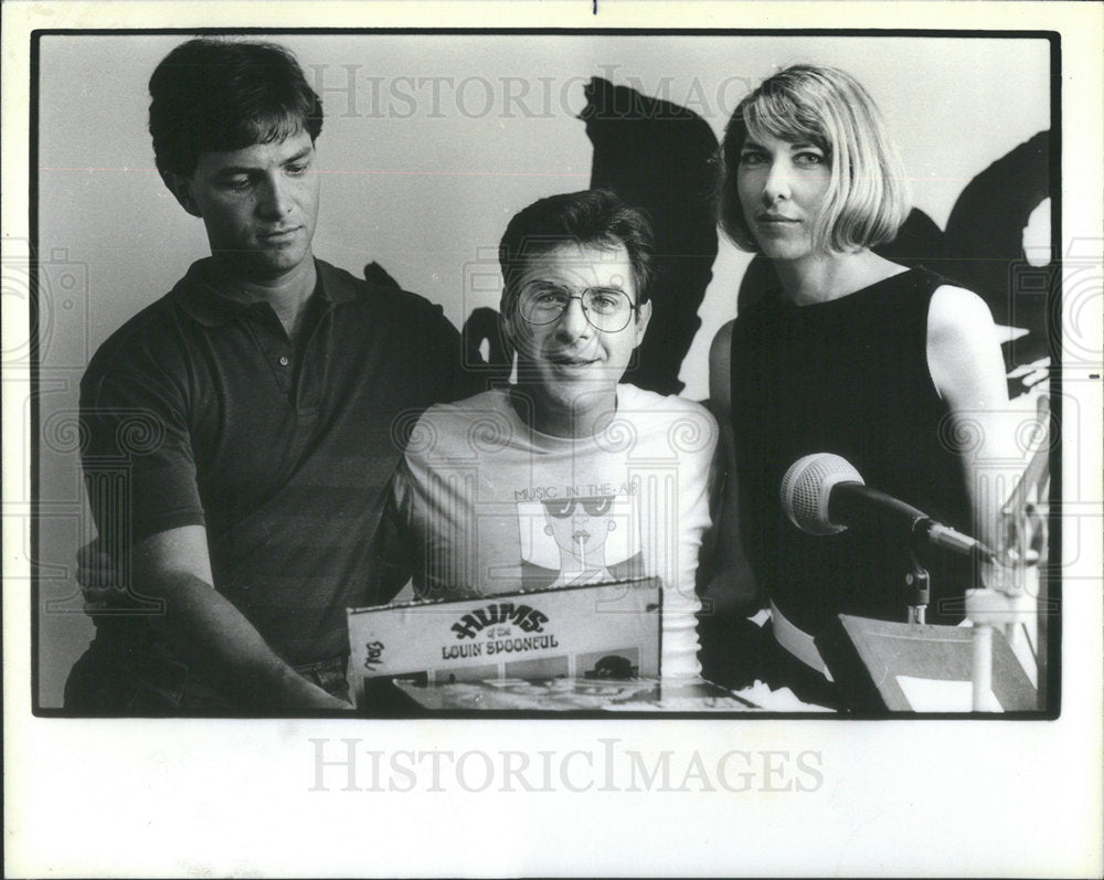 1985 Press Photo Nostalgia Craze John Sebastian Singer Lovin Loop Studio Bob - Historic Images