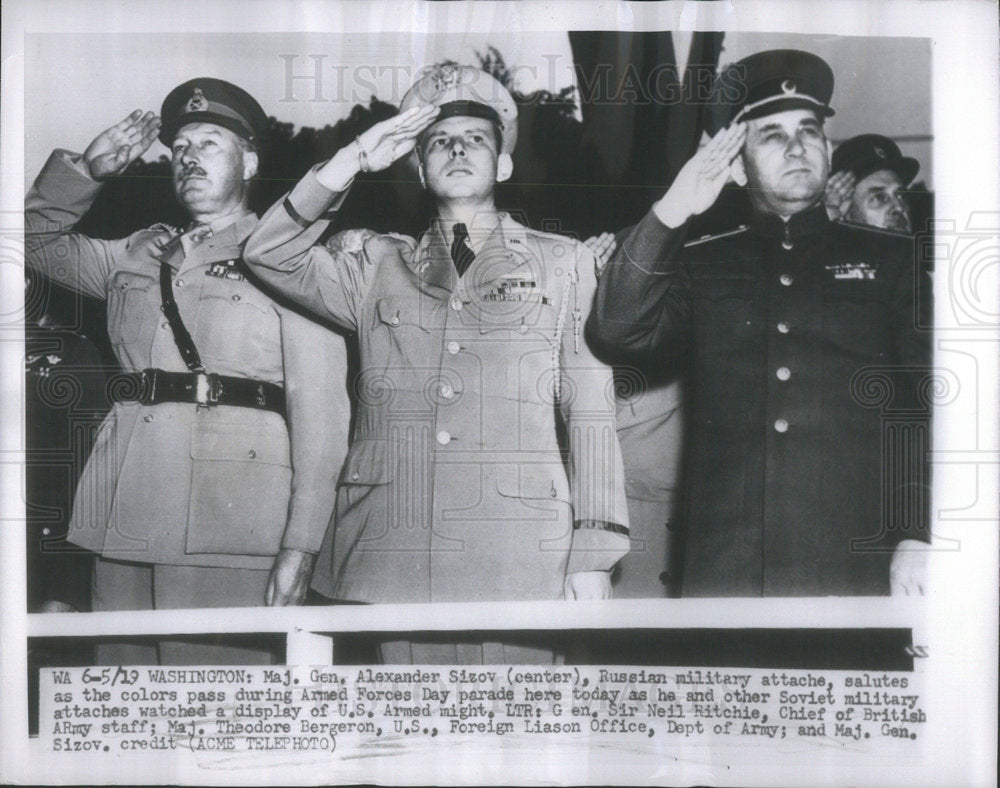 1951 Press Photo Major General Alexander Sizov Russian Military Salute Color - Historic Images