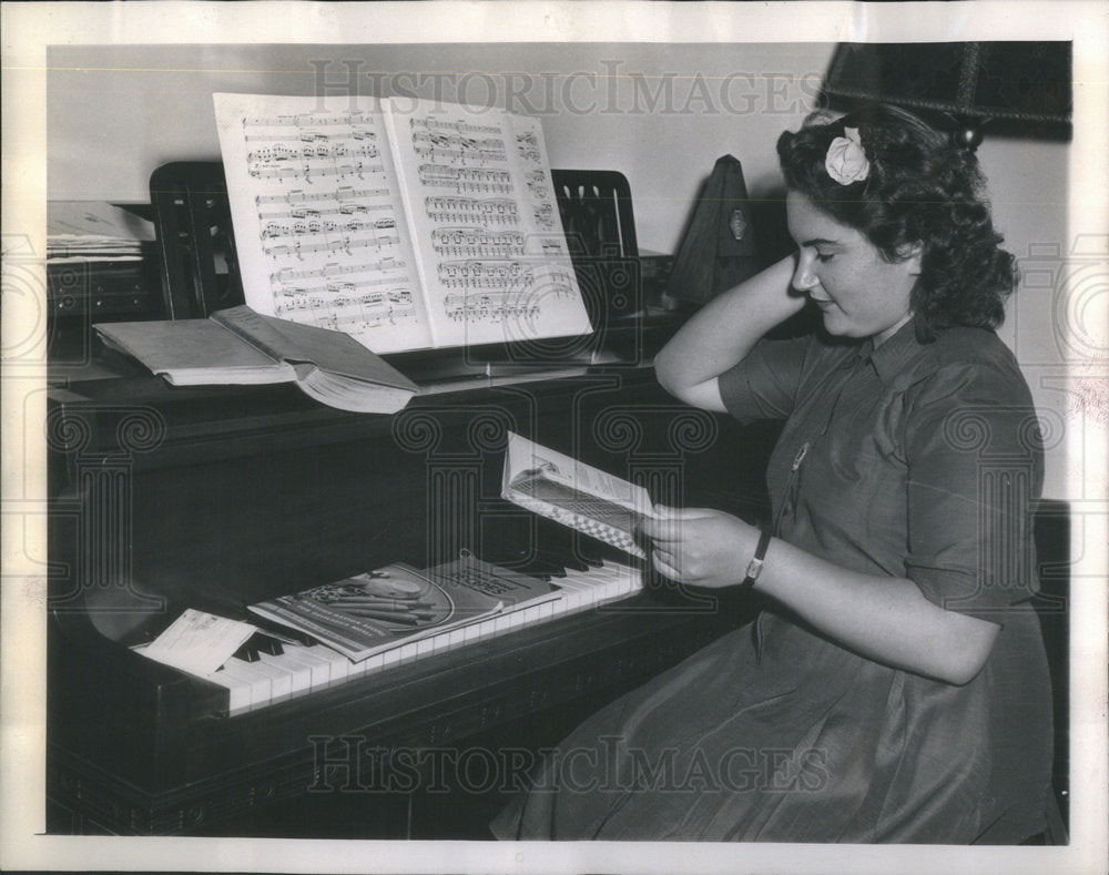 1944 Press Photo Ruth Daughter Joseph Slenczynski San Fransisco Violinist Music - Historic Images