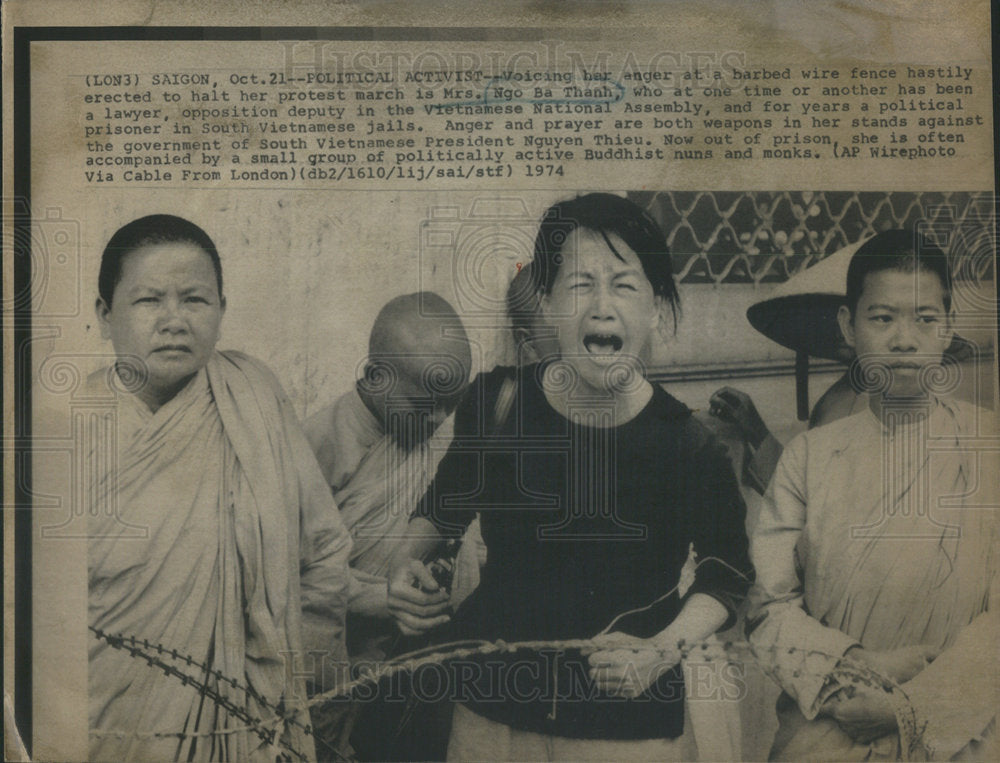 1974 Press Photo Mrs. Ngo Ba Thanh Protester - Historic Images