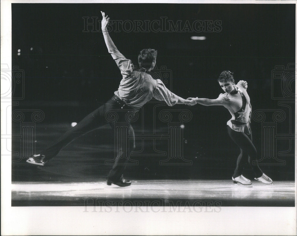 1988 Press Photo Elena Valova and Oleg Vasillev Soviet Union Pair Skaters - Historic Images