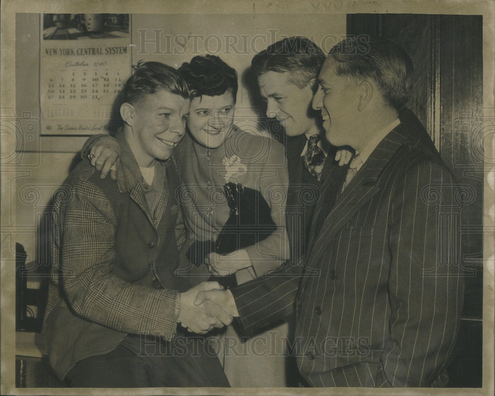 1946 Press Photo Helen Ruge Jude Buyne's Court - Historic Images