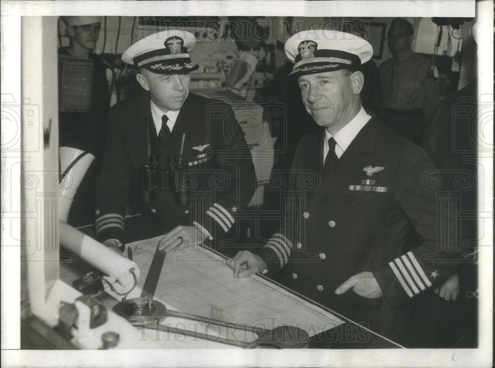 1947 Press Photo Commander Jr Dudley Navigator Lexington captain Fcsherman. - Historic Images