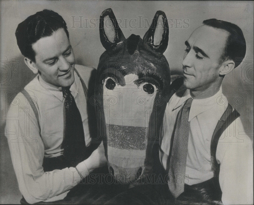 1965 Press Photo Eddiie Shipstad Oscar Johnson skating horse act Ice Follies - Historic Images