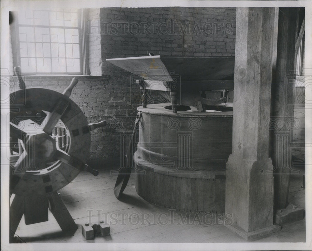1953 Interior Shot Of Old Corn Mill Wooden Shovel In Old Graue Mill - Historic Images