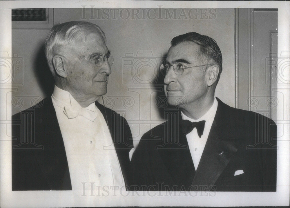 1948 Press Photo Bernard Baruch and son Bernard, Jr. attending - Historic Images