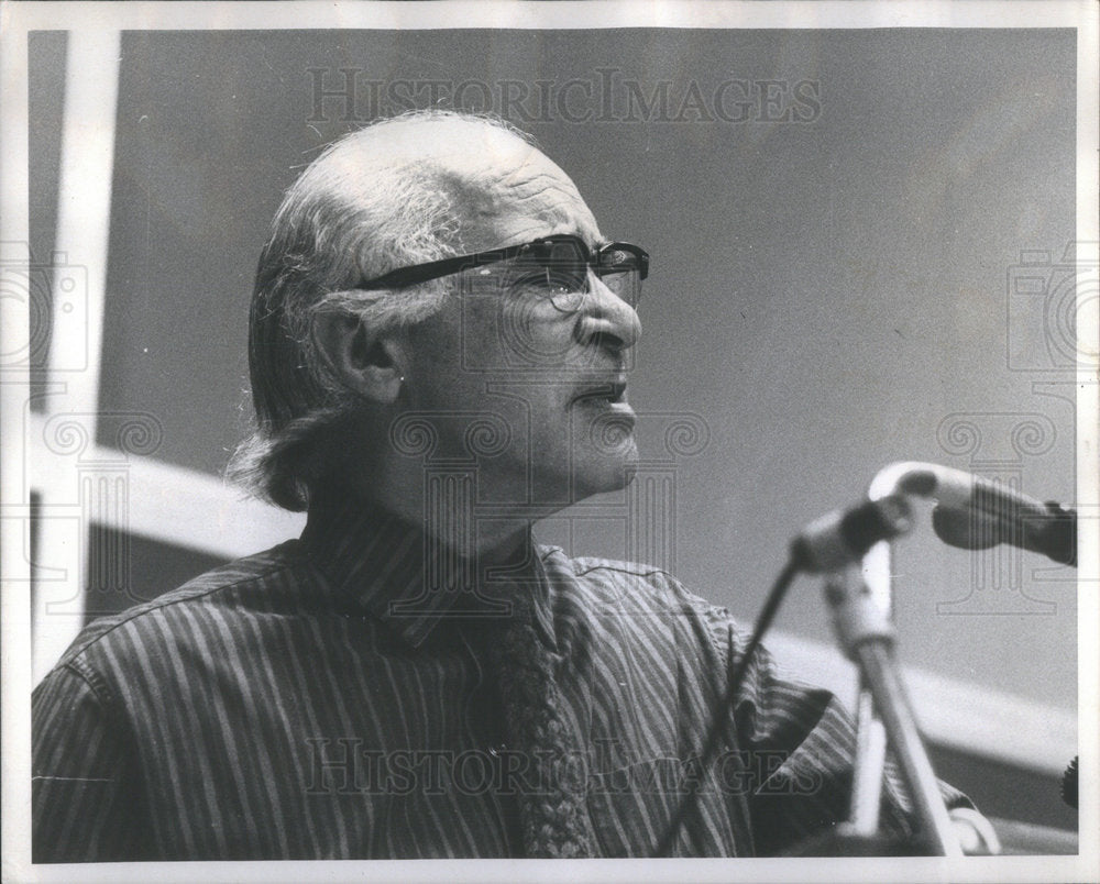 1970 Dr. George Wald, Speaking at Cobb at University of Chicago - Historic Images