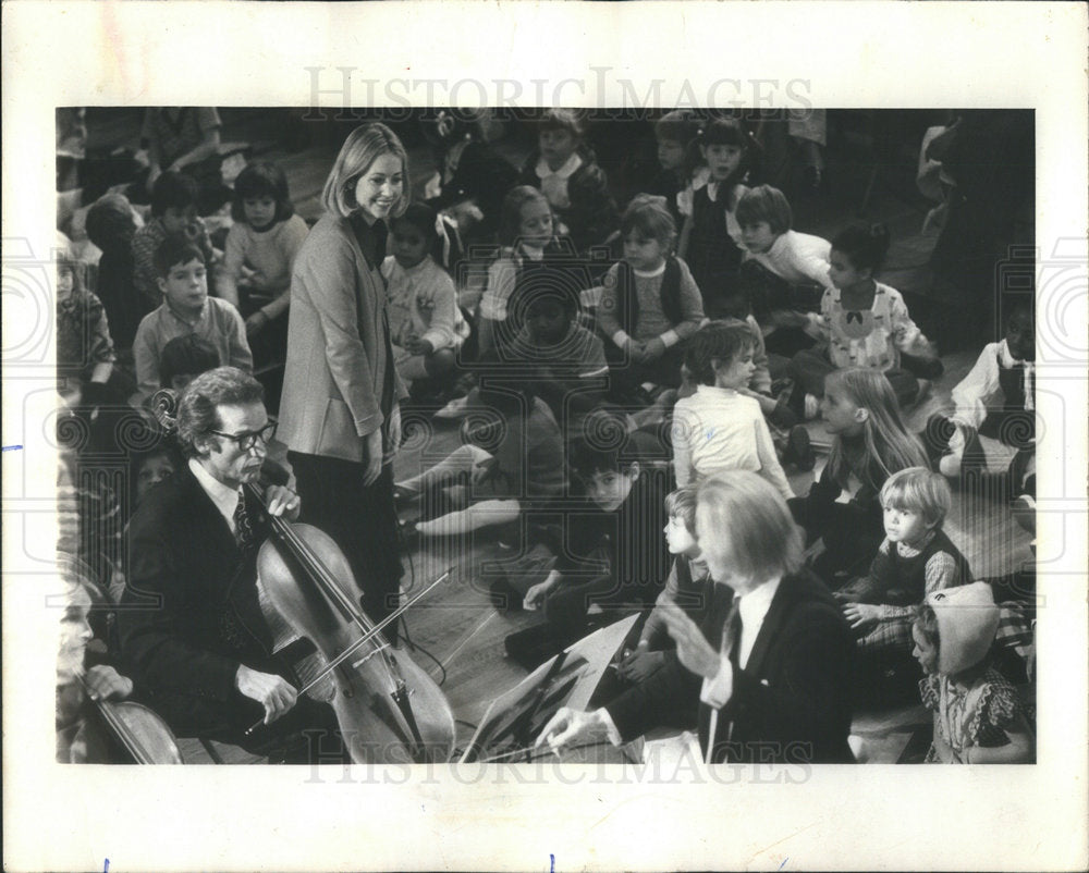 1975 Valerie Solti, wife of Chicago Symphony's Music Director - Historic Images