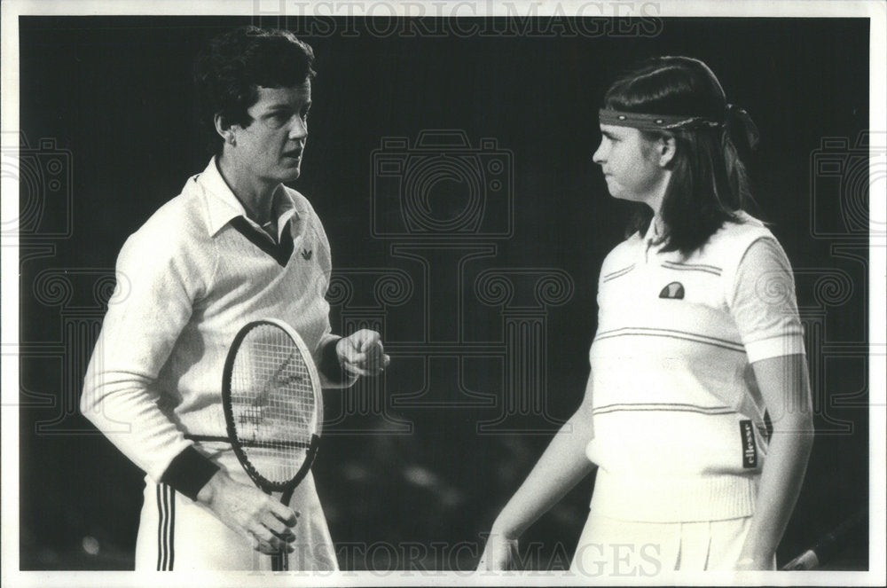 1981 Press Photo Odd Couple Duchess Betty Stove Hono Mondikovo Avon Tennis - Historic Images