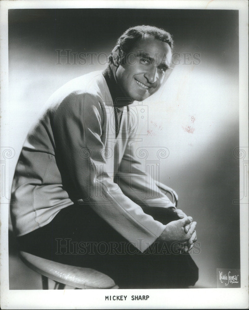 1969 Press Photo Mickey Sharp American Comedian - Historic Images