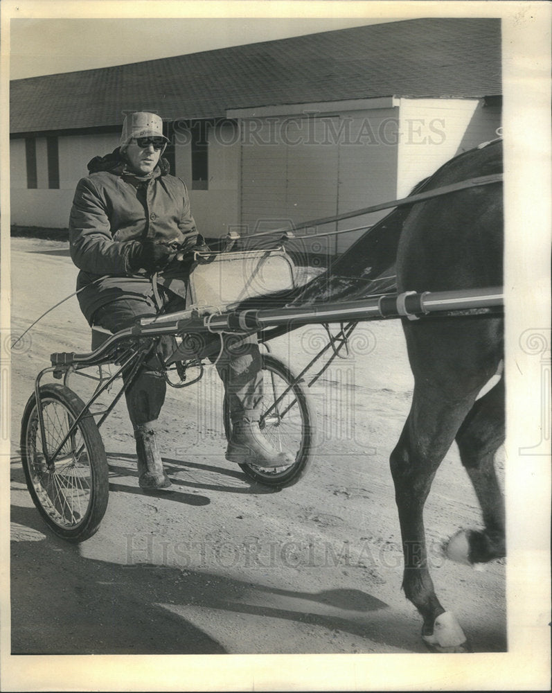 1965 Press Photo Driver trainer Connel Willis Chicago harness racing season - Historic Images