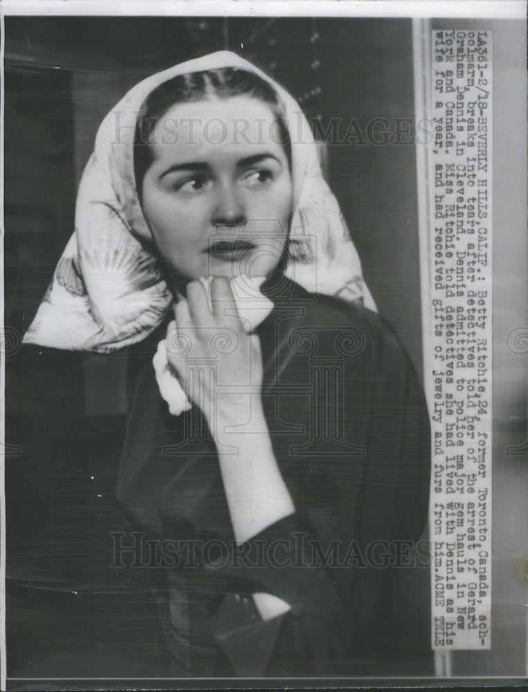 1949 Betty Ritchie breaks into tears as Graham Dennis was arrested. - Historic Images