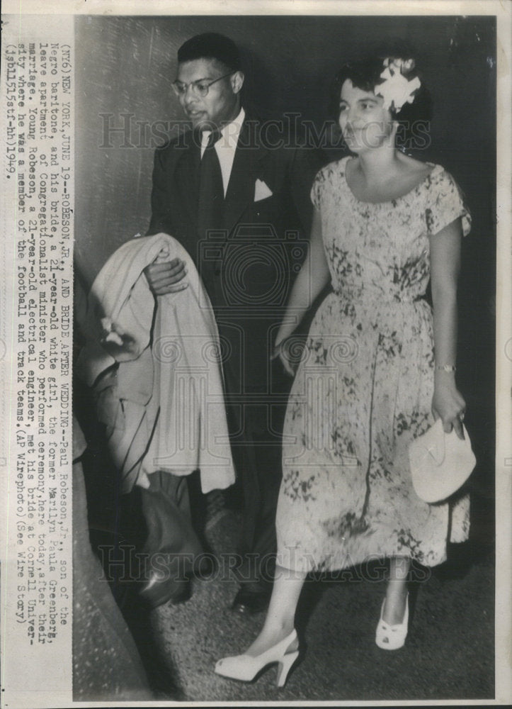 1949 Baritone Paul Robeson and His Wife Marilyn - Historic Images