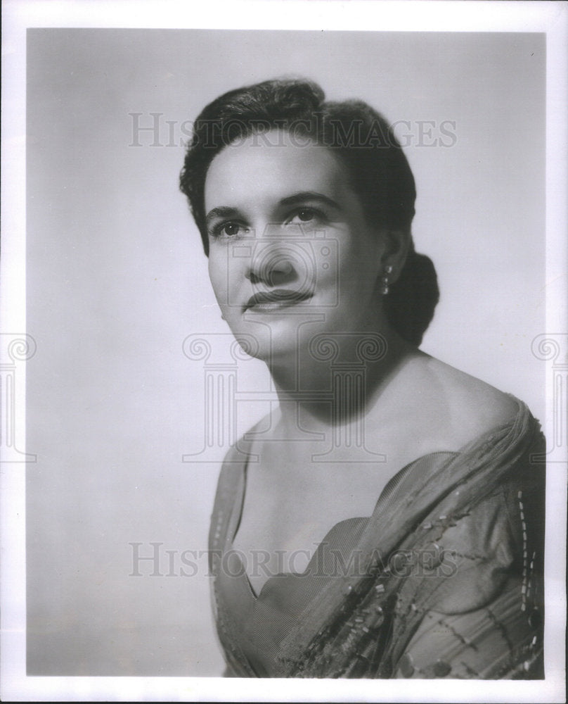 1958 Alice Riley soprano soloist Benedicite Dona Nobis Pacem - Historic Images