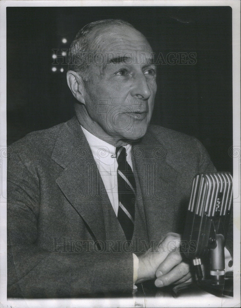 1954 Press Photo Lawrence Robbins Retired Chicago Banker Senate Reconstruction - Historic Images