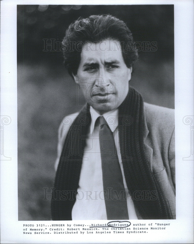 1982 Press Photo Writer  Richard Rodriguez - Historic Images