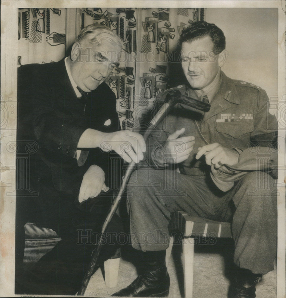 1957 Actors Anne Rogers And Brian Aherne Appear In "My Fair Lady" - Historic Images