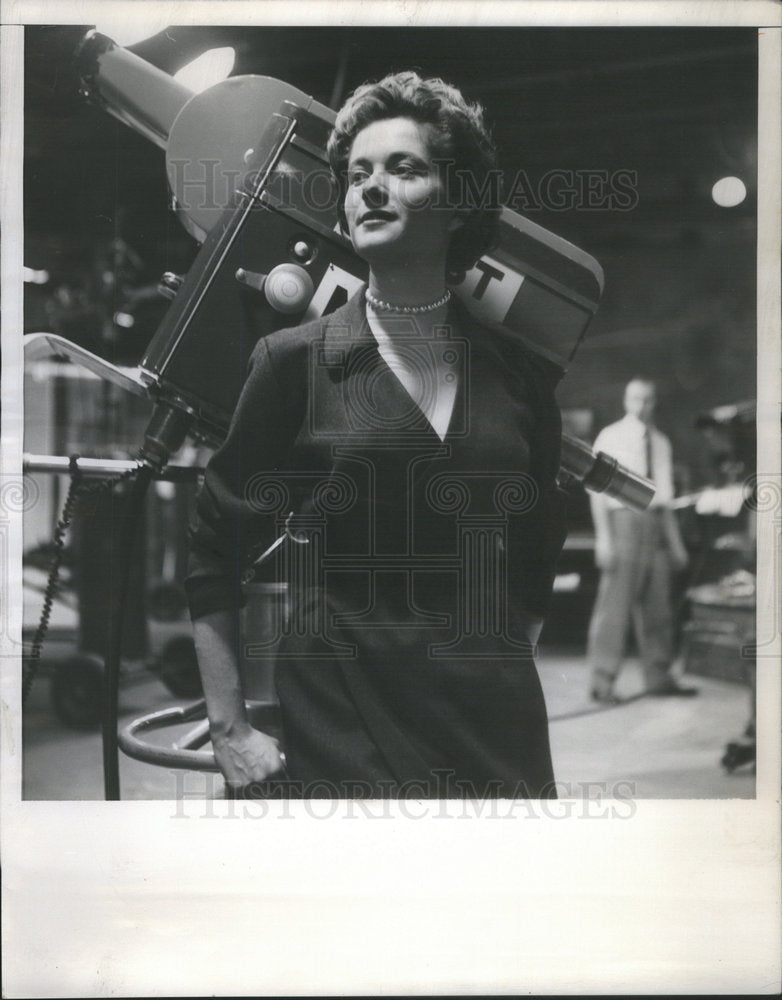 1954 Press Photo Gaby Rogers Delicate Story - Historic Images