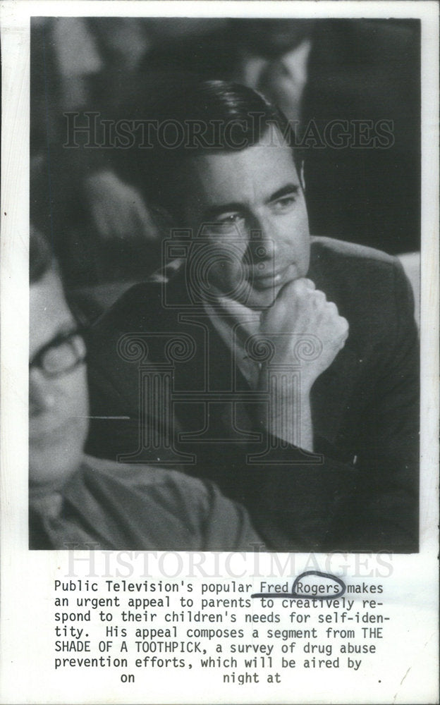 1971 Press Photo Fred McFeely Rogers The Shade Toothpick - Historic Images