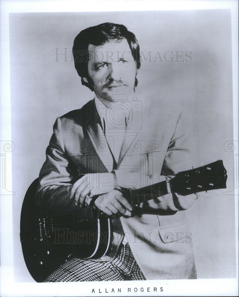 1974 Press Photo Allan Rogers musician - Historic Images