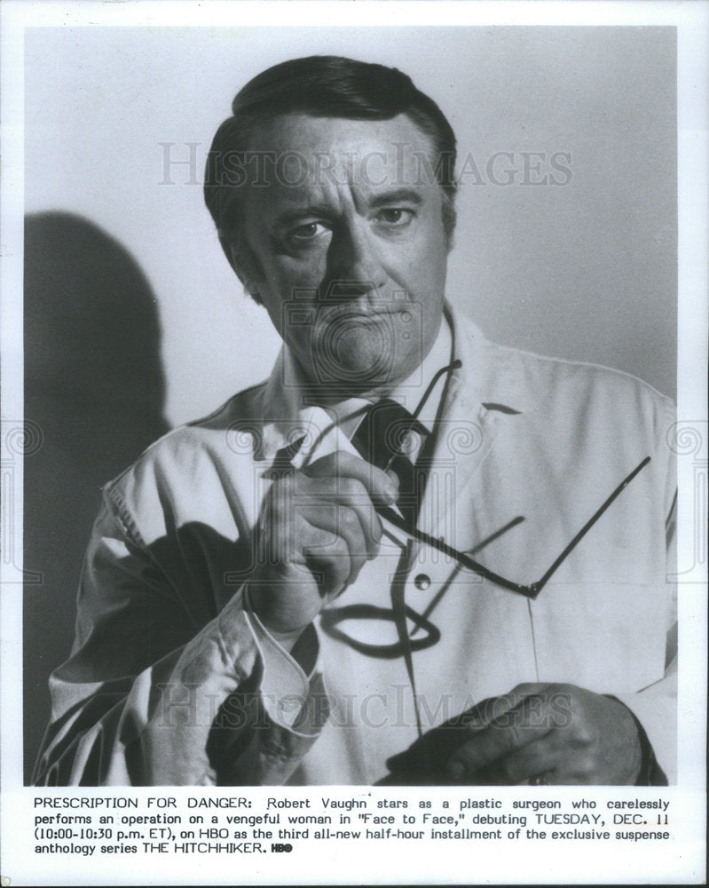 1989 Press Photo Beauty pagants Robert Vaughn - Historic Images