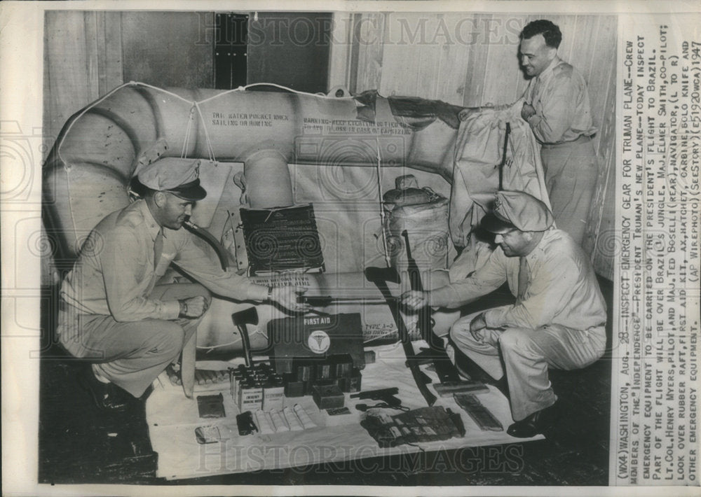 1947 Press Photo Crew Members President Truman Plane Smith Myers Boselli - Historic Images