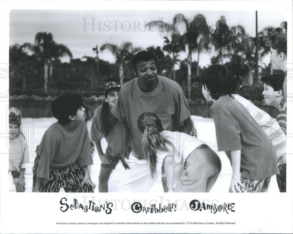 1991 Press Photo Sam Wright Of Little Mermaid Promoting His Sing-A-Long Video - Historic Images