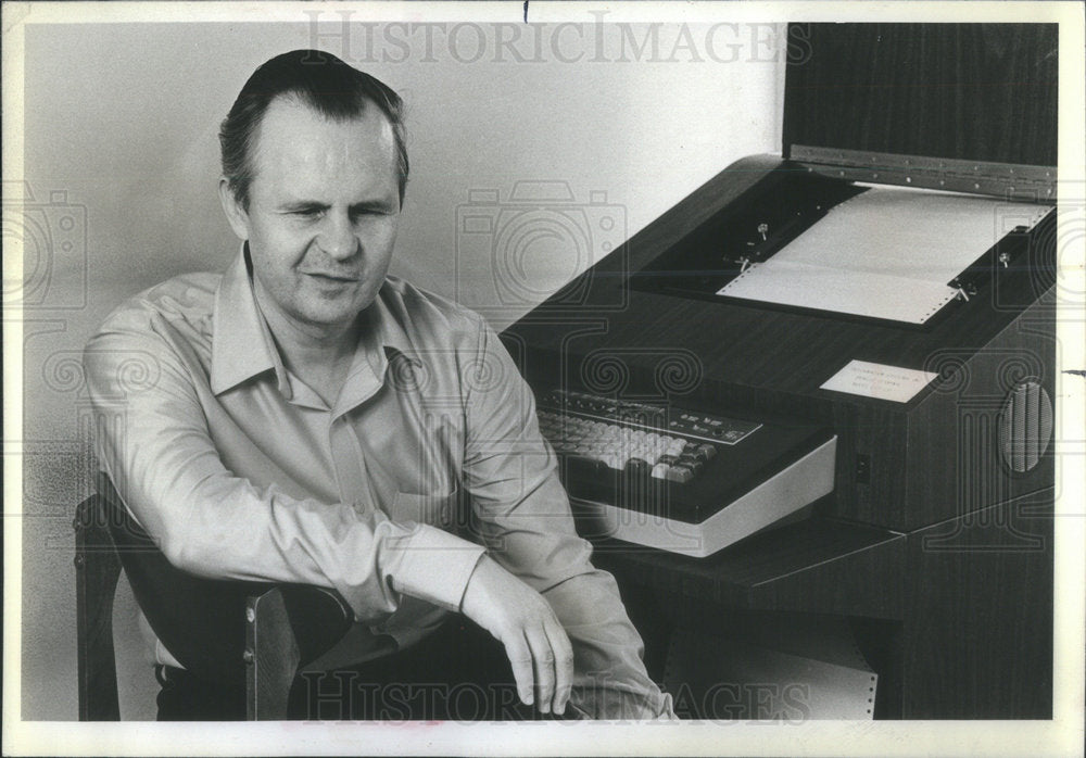 1982 Press Photo Larry Wos Computer Scientist - Historic Images