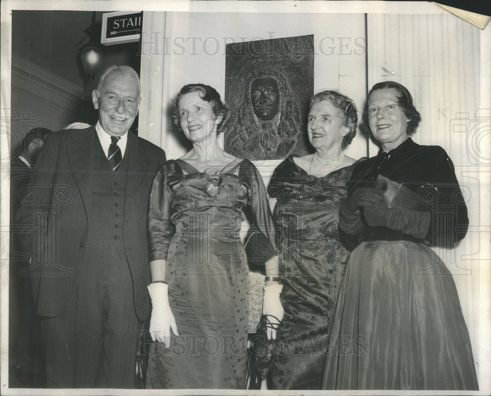 1956 Winterbotham, Pauling And Others At Chicago Historical Society - Historic Images