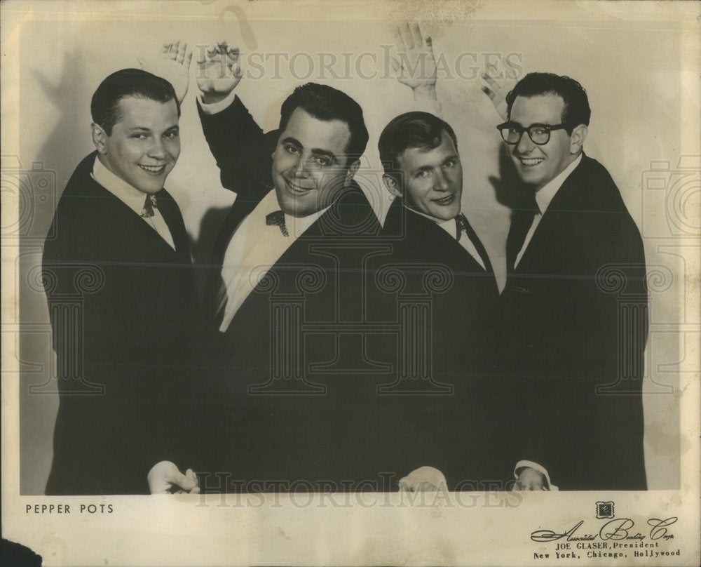 1960 Press Photo Pepper Pots Promoting New Record - Historic Images