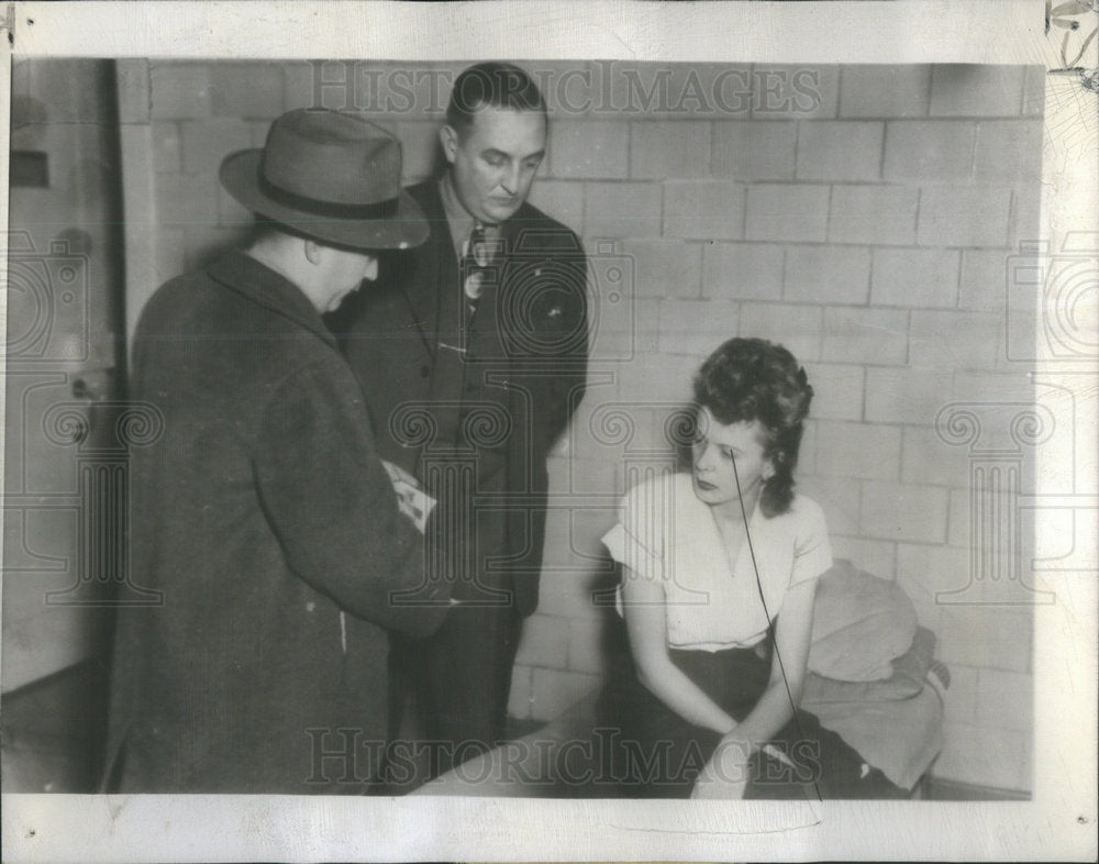 1946 Gloria Williams Identifies Irving Smith Photo Degnan Murder - Historic Images