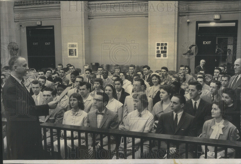 1957 Dr. Benjamin C. Willis address Youth Week Honor students - Historic Images