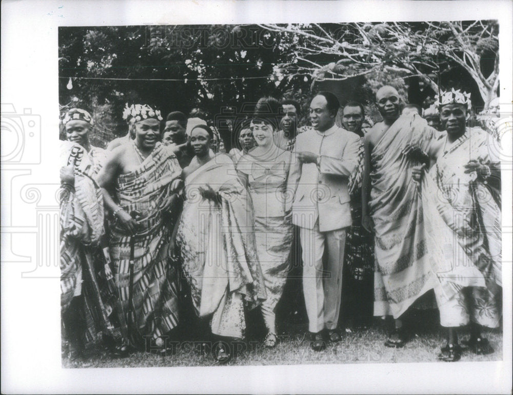 Press Photo Nkrumah and his wife at a government garden party in Accra - Historic Images