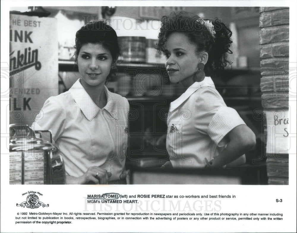 1992 Press Photo Untamed Heart Christian Slater Marisa Tomei Rosie Perez Stars - Historic Images