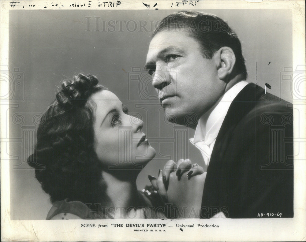 1938 Actors Beatrice Roberts And Victor McLaghen - Historic Images