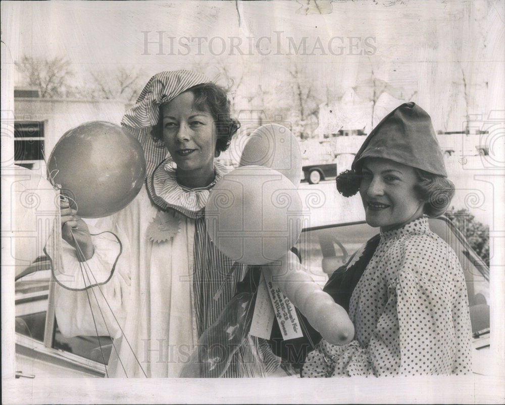 1962 Mrs. Barry Rogers Winnetka Children's Fair Illinois  - Historic Images