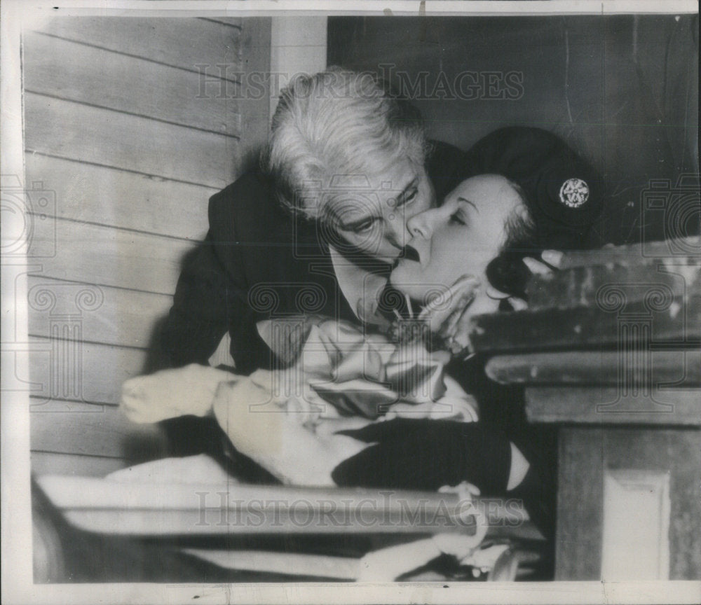 1947 Press Photo Olga Trapani Rocco New Year's Eve Times Square Shooting - Historic Images