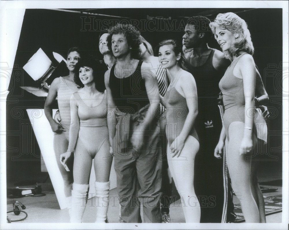 Press Photo Richard Simmons Company Shooting National Fitness television public - Historic Images