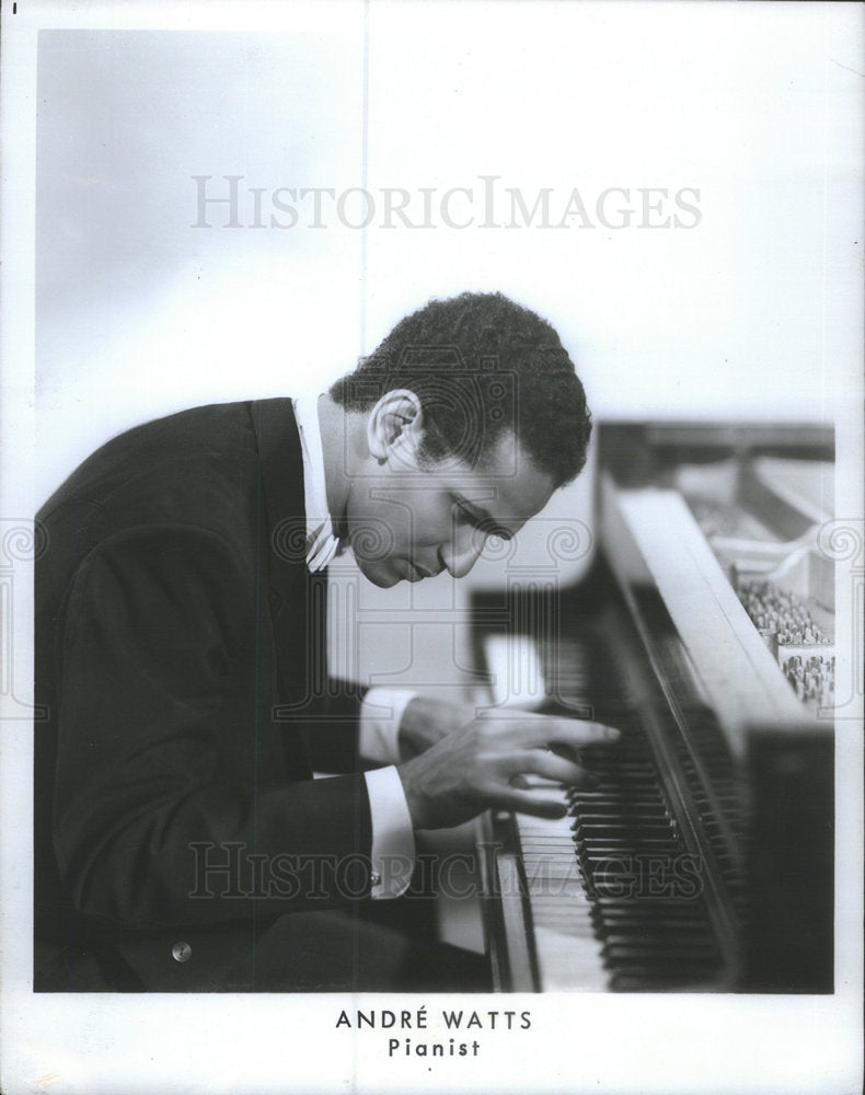 1985 Press Photo Andre Watts classical pianist musician professor Jacobs School - Historic Images